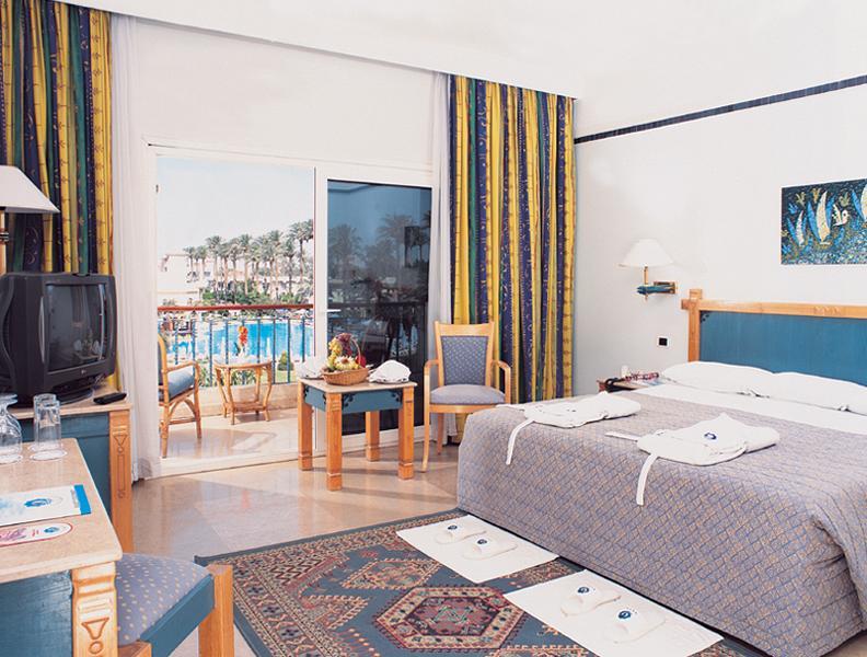 Cataract Pyramids Resort Kafret el-Gabal Exterior foto