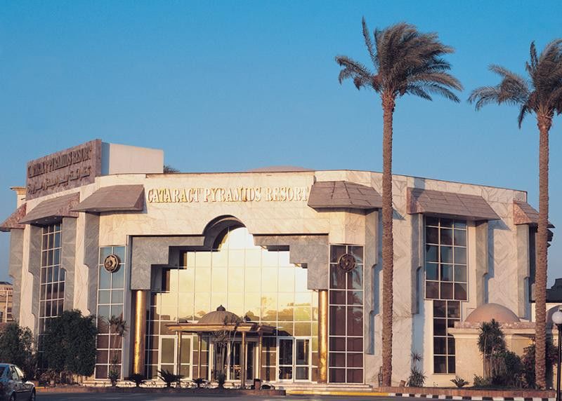 Cataract Pyramids Resort Kafret el-Gabal Exterior foto