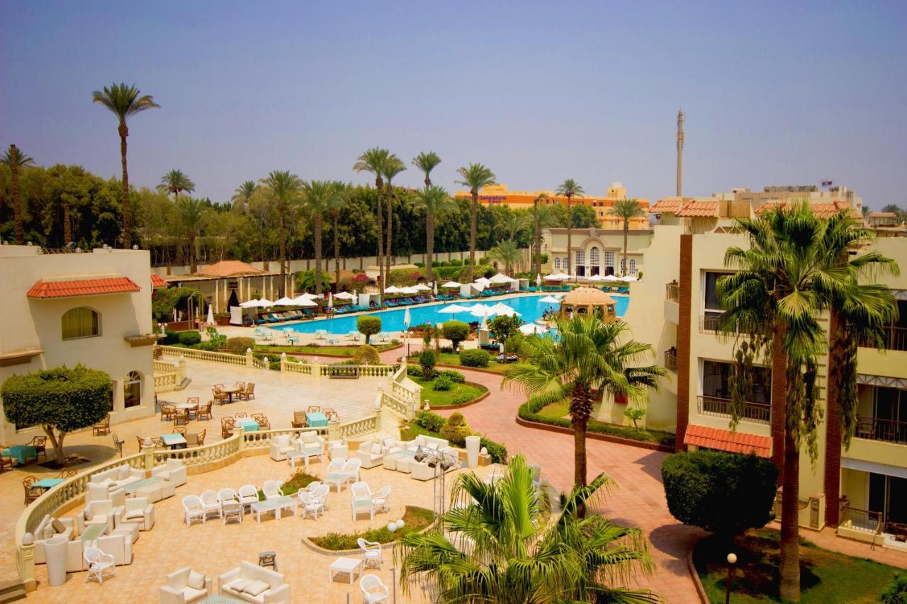Cataract Pyramids Resort Kafret el-Gabal Exterior foto
