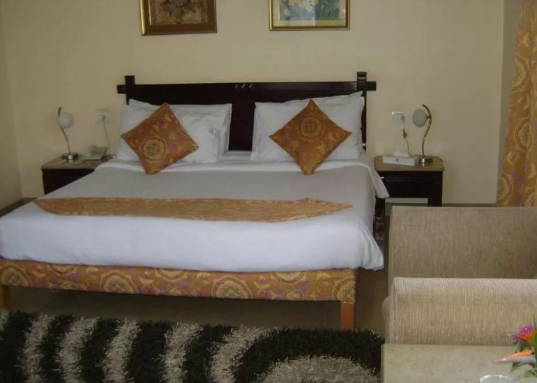 Cataract Pyramids Resort Kafret el-Gabal Exterior foto