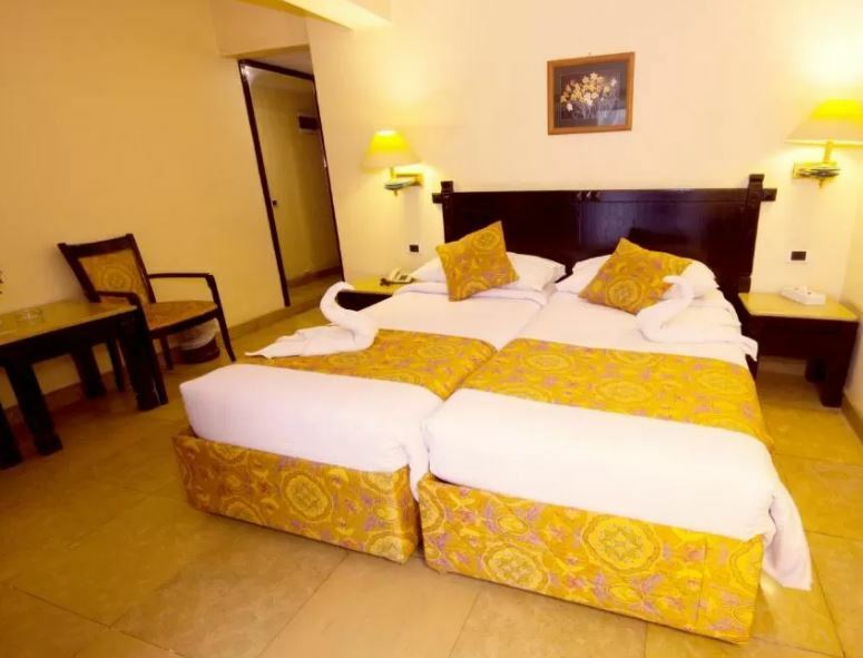 Cataract Pyramids Resort Kafret el-Gabal Exterior foto