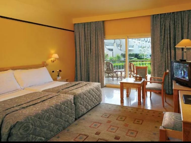 Cataract Pyramids Resort Kafret el-Gabal Exterior foto